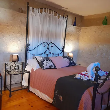La Maison du Prince de Condé Charroux-dʼAllier Extérieur photo