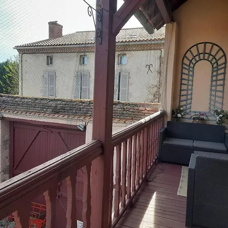 La Maison du Prince de Condé Charroux-dʼAllier Extérieur photo